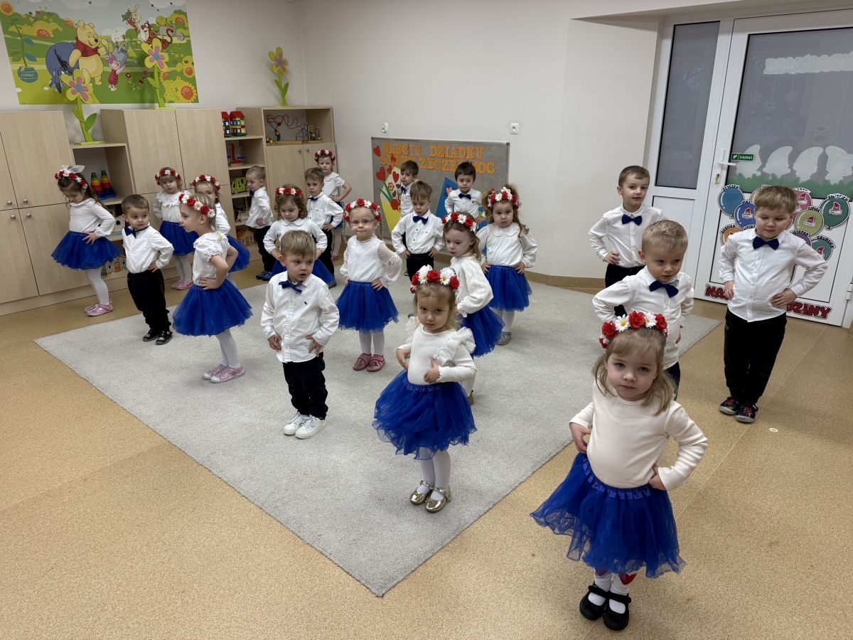 Dzień babci i dziadka w grupie Krasnali.