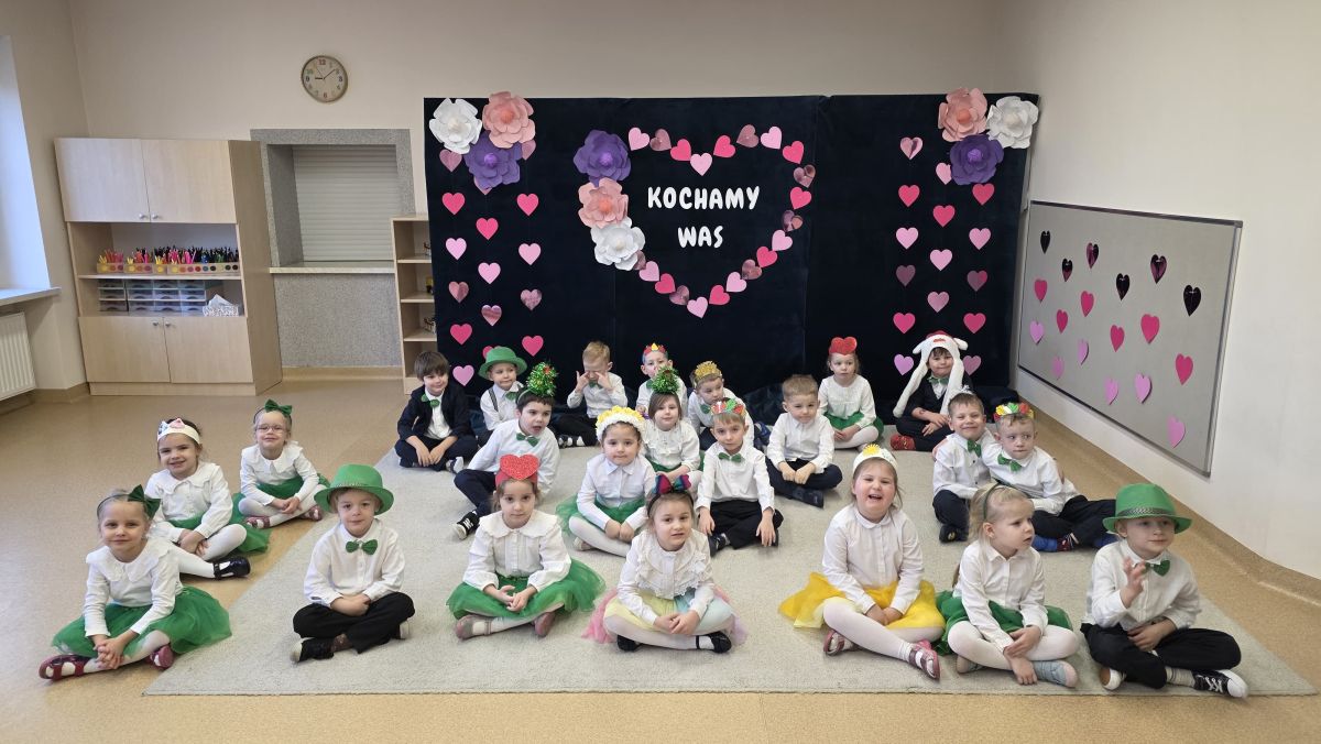 Dzień Babci i Dziadka w grupie "Pszczółki"