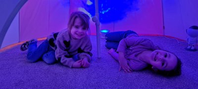 "Biedronki" w sali światła